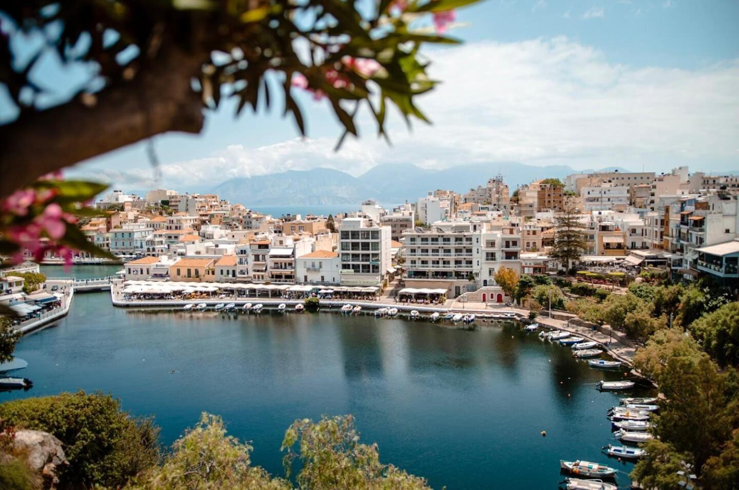 Floral City Apartments Agios Nikolaos Exterior foto